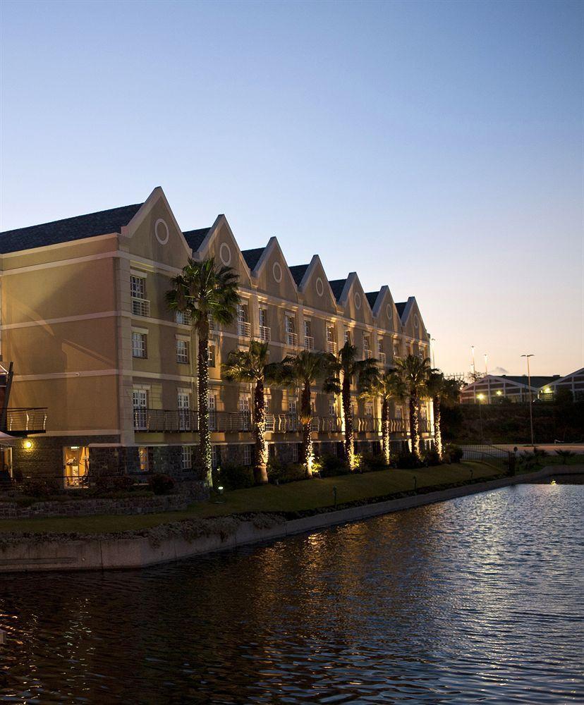 V&a Waterfront Hotel