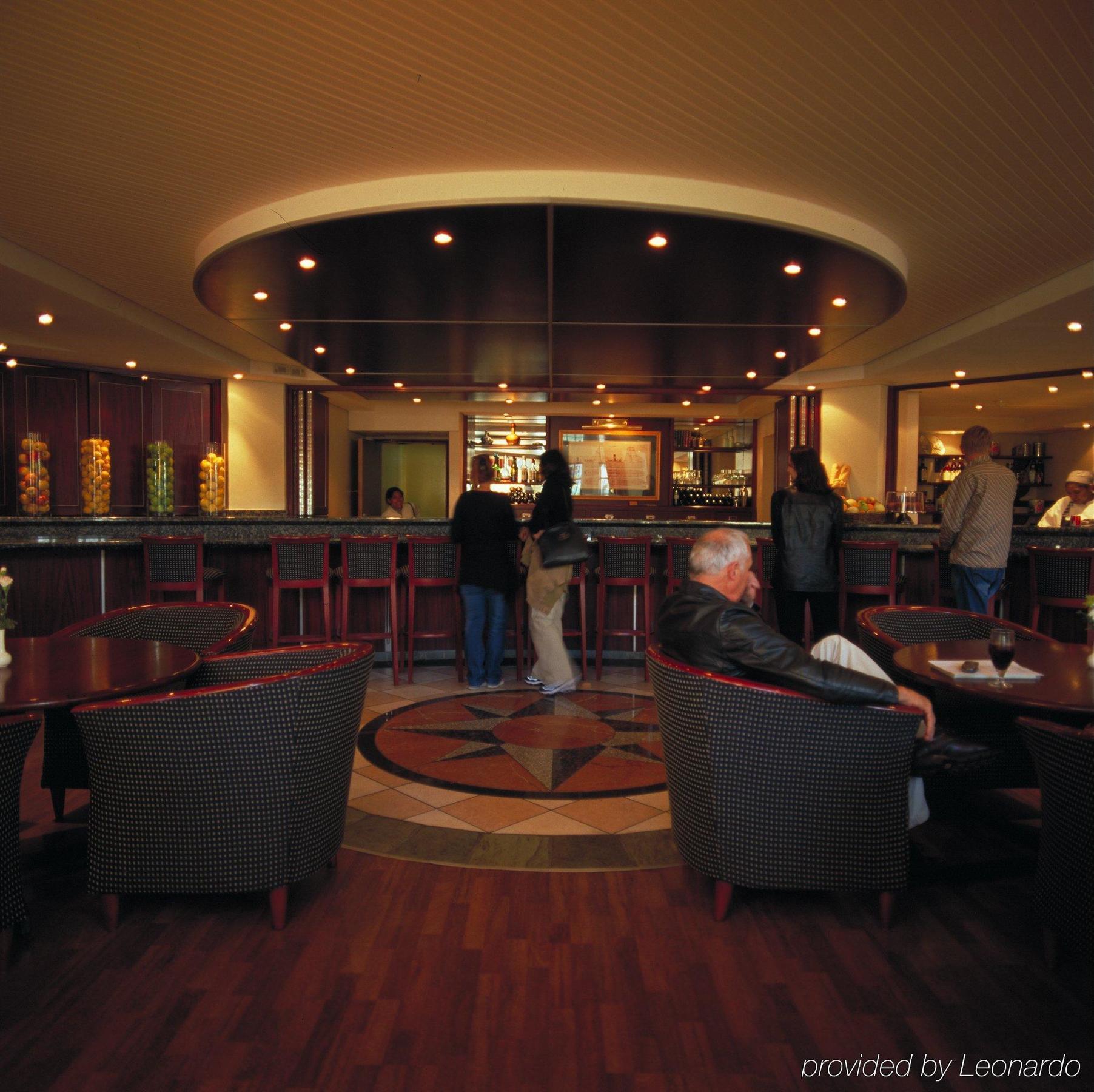 V&a Waterfront Hotel 3*